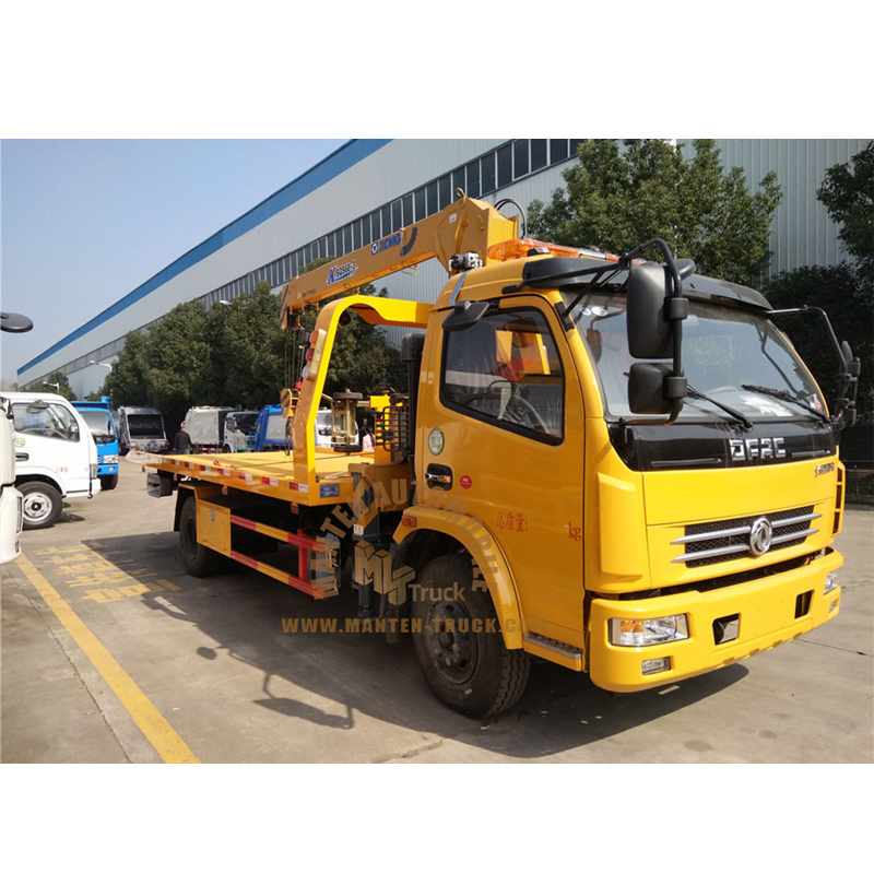 dongfeng 5ton wrecker truck with 3