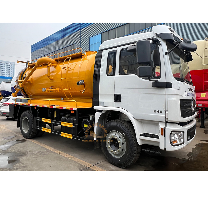 garbage truck cleaning