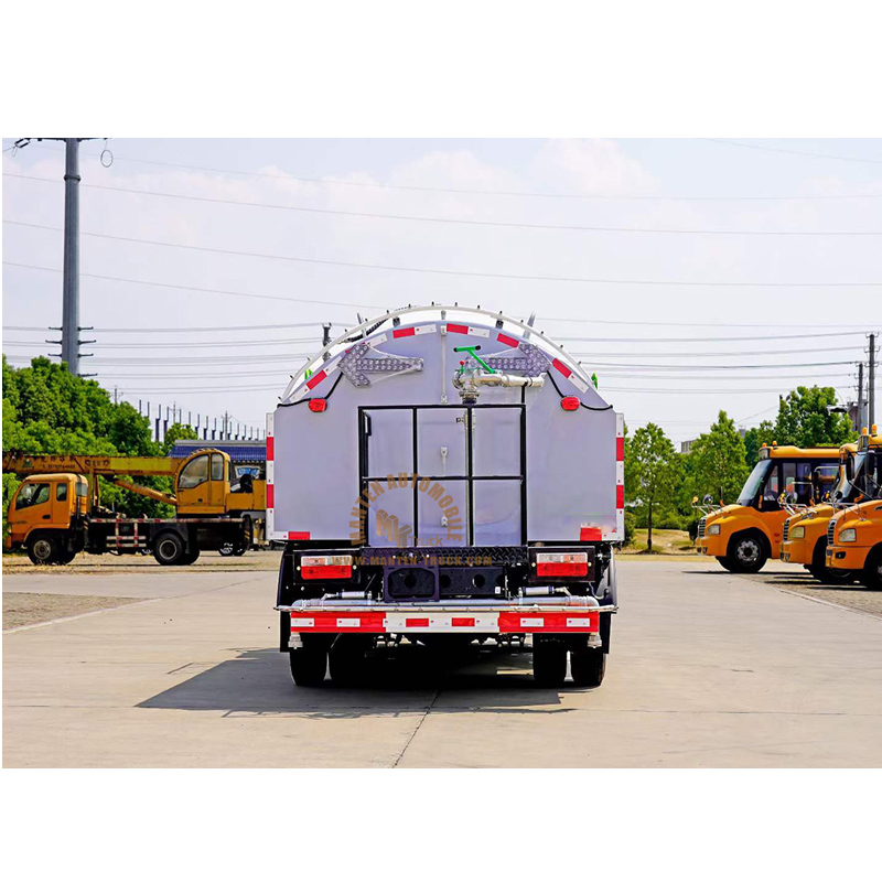 cleaning truck