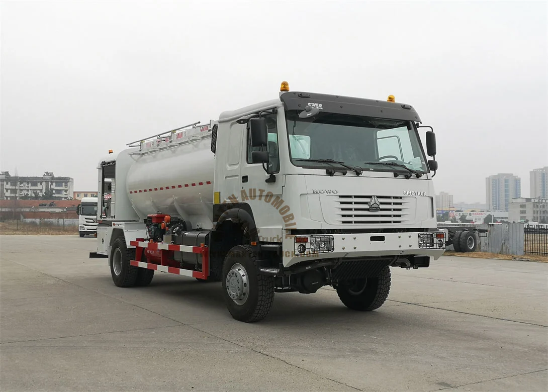 sinotruck howo 4 4 maintenance truck 1