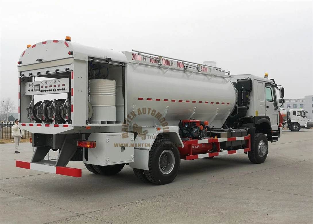 sinotruck howo 4 4 maintenance truck 3