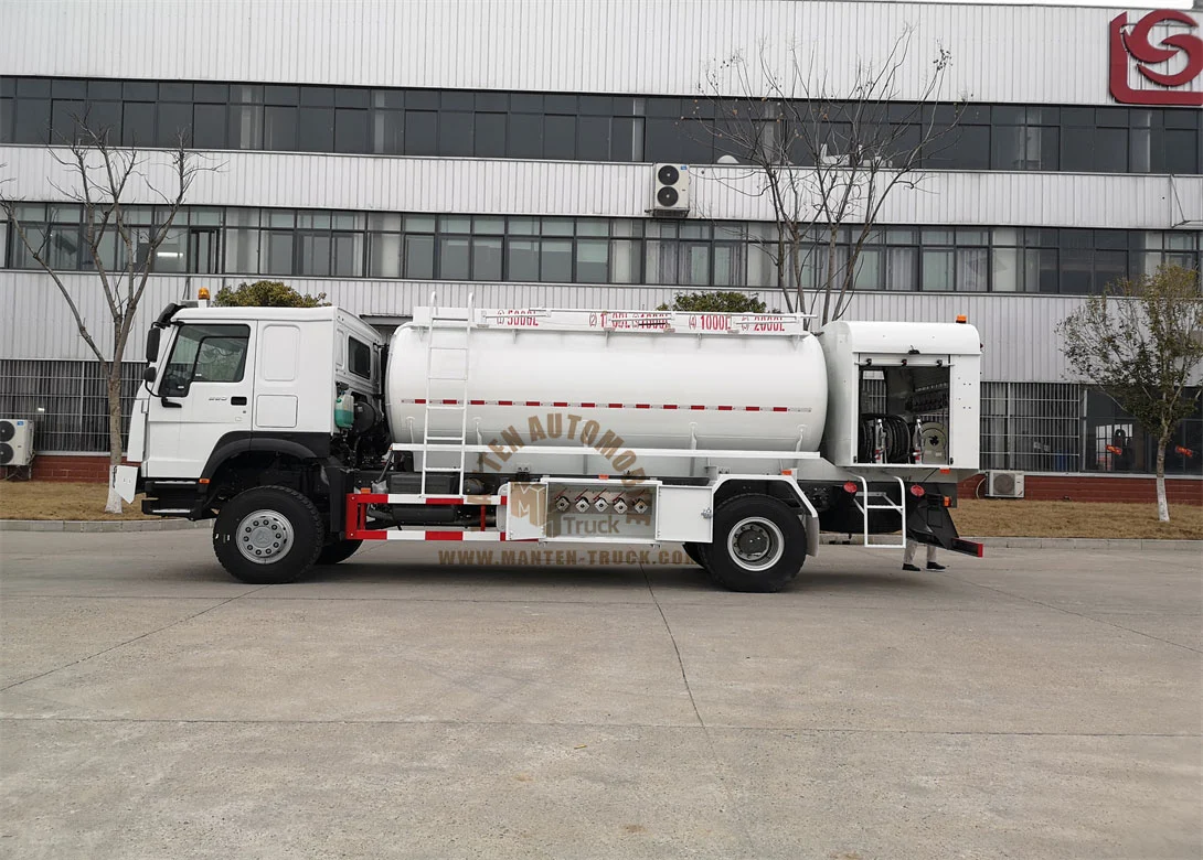 sinotruck howo 4 4 maintenance truck 4