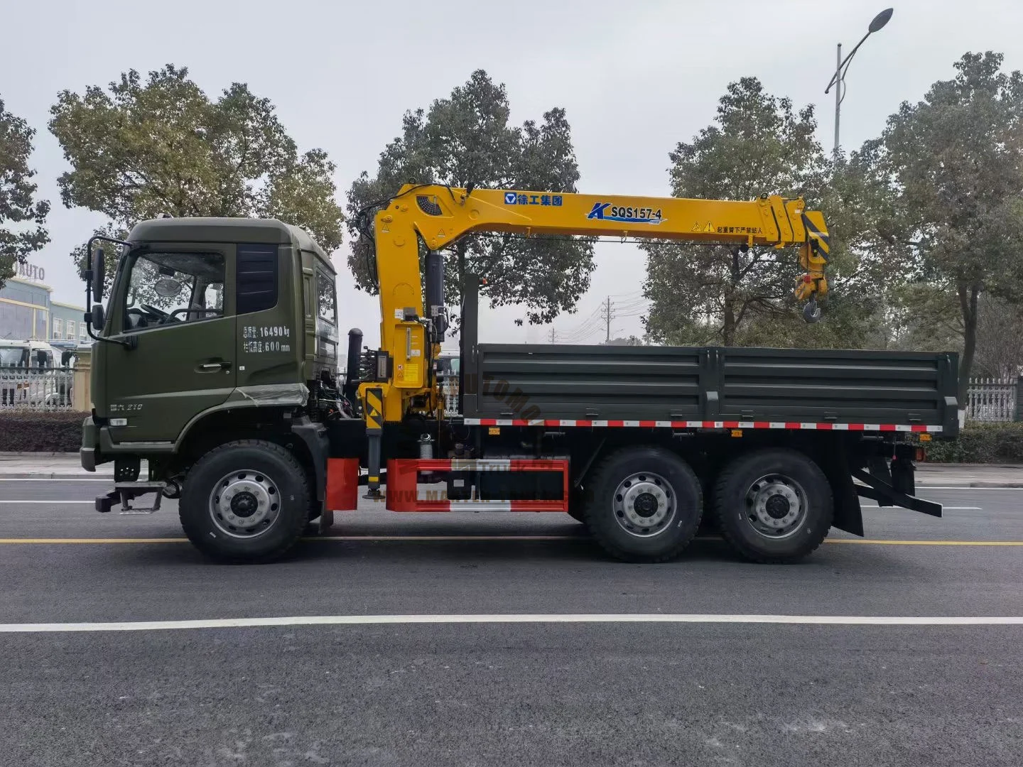 dongfeng 6 6 off road crane truck7