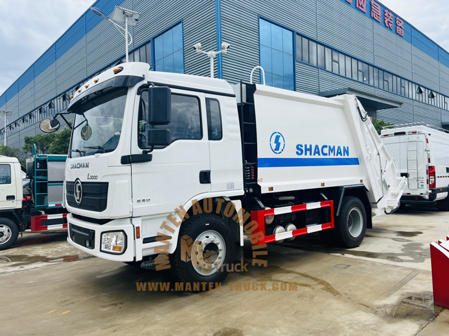 Record The Production Of Compressed Garbage Truck For Exporting Project