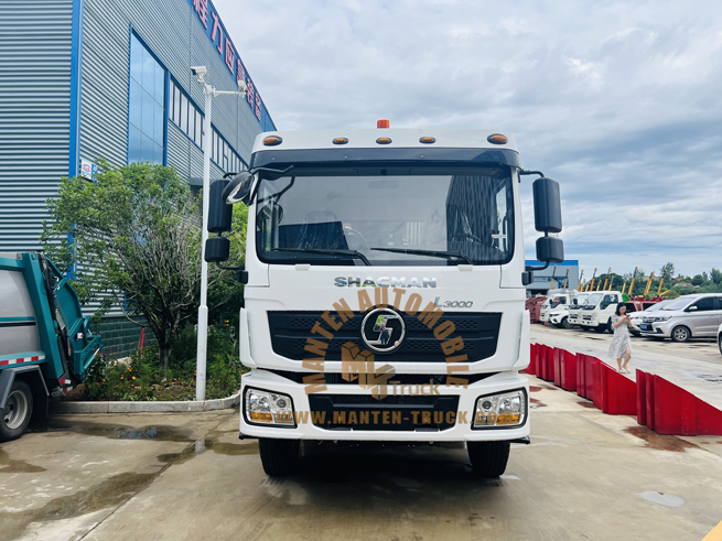 Record The Production Of Compressed Garbage Truck For Exporting Project